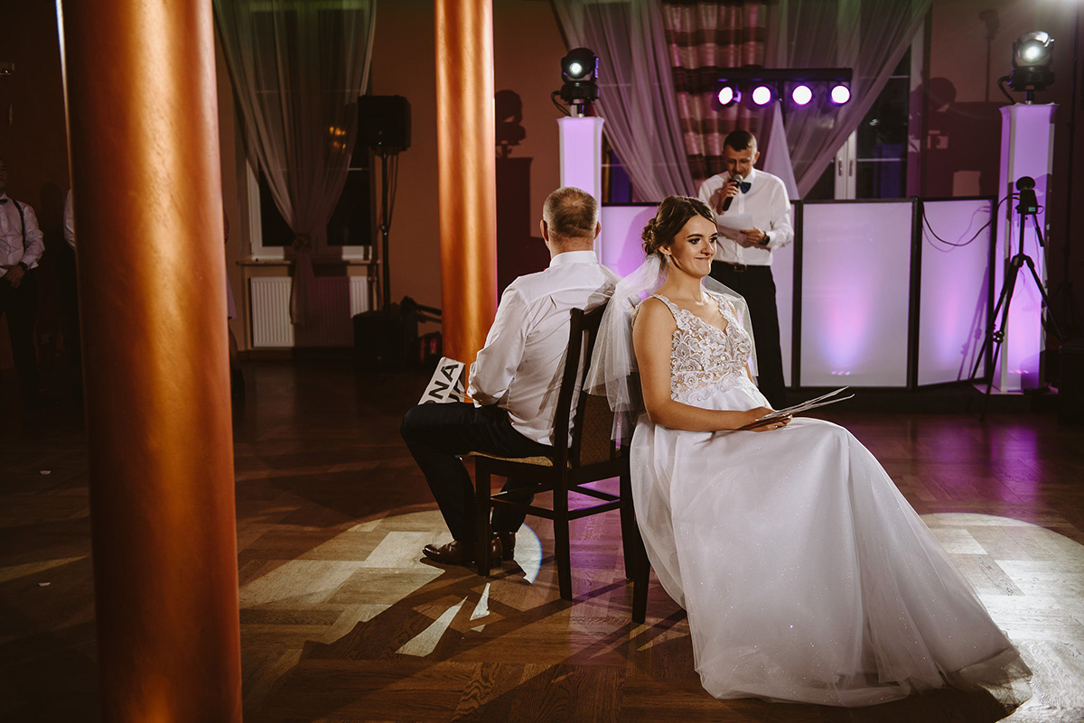 DJ Marjo podczas oczepin na weselu